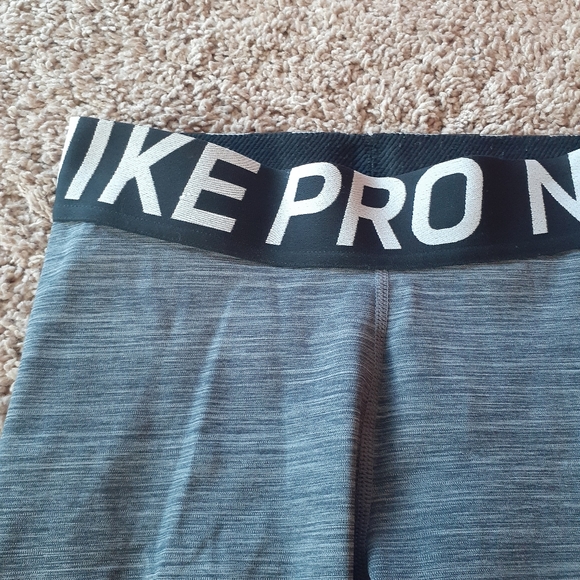 Nike pro leggings - Picture 2 of 4